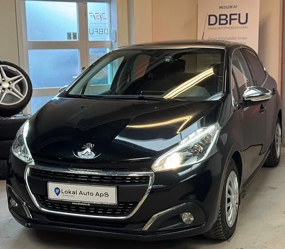 Peugeot 208 2017 photo 2