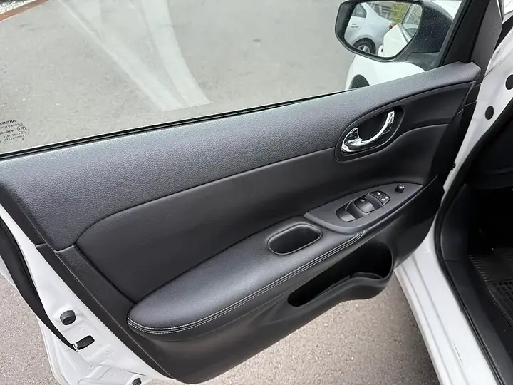 Nissan Pulsar 2016 photo 2