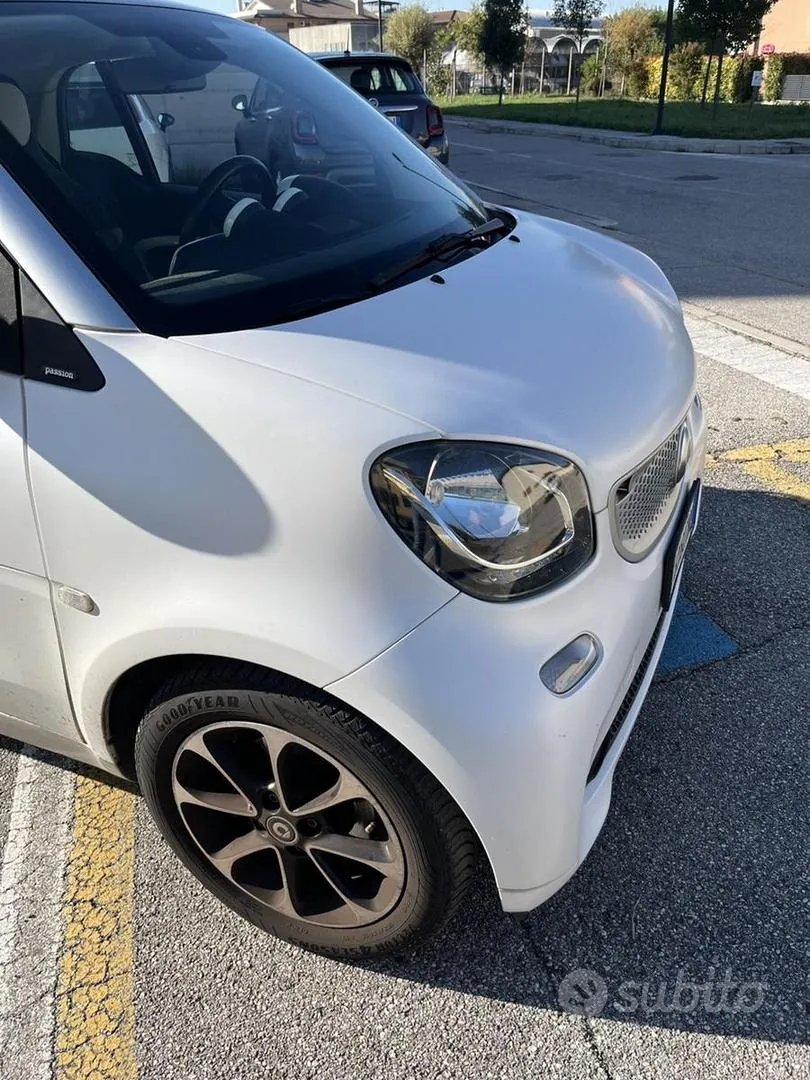 Smart Fortwo 2015 photo 2