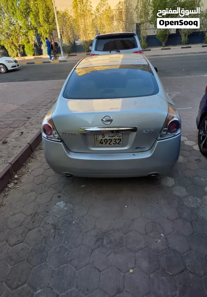 Nissan Altima 2011 photo 3