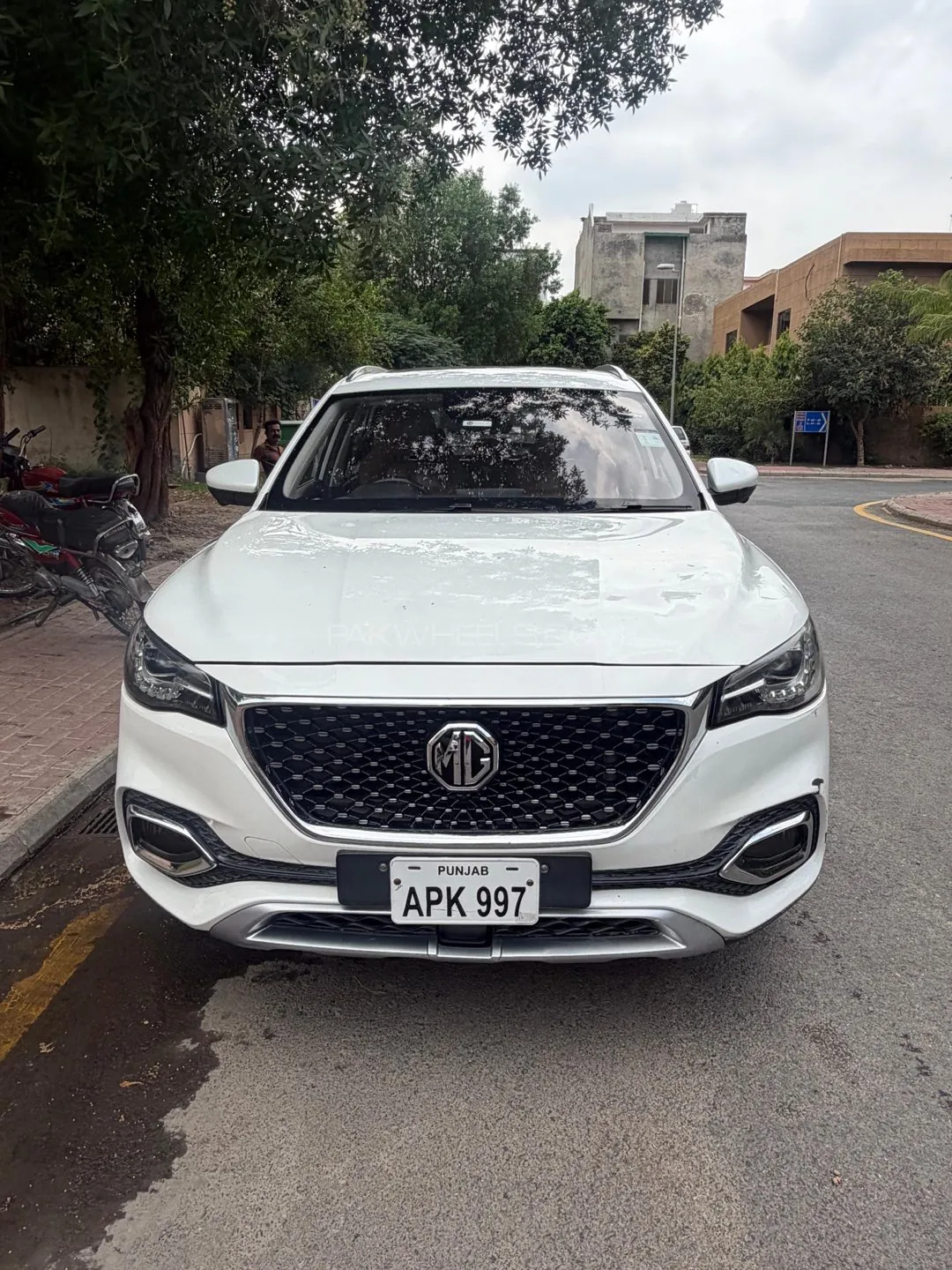 MG Hs