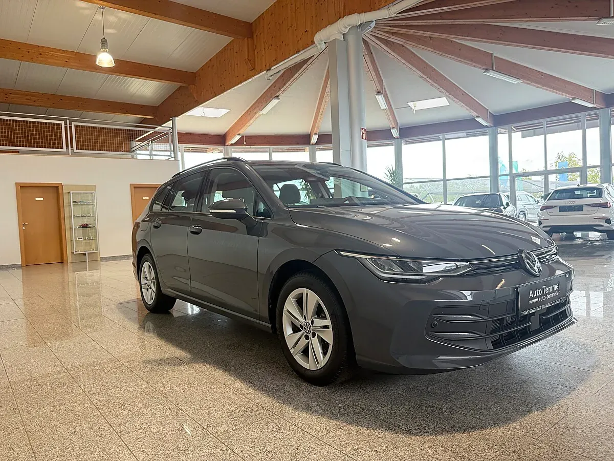 Volkswagen Golf 2025 photo 3