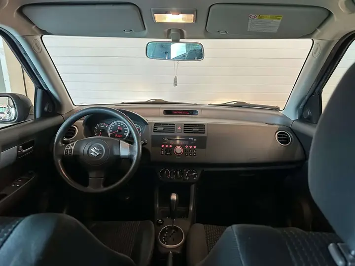 Suzuki Swift 2007 photo 3