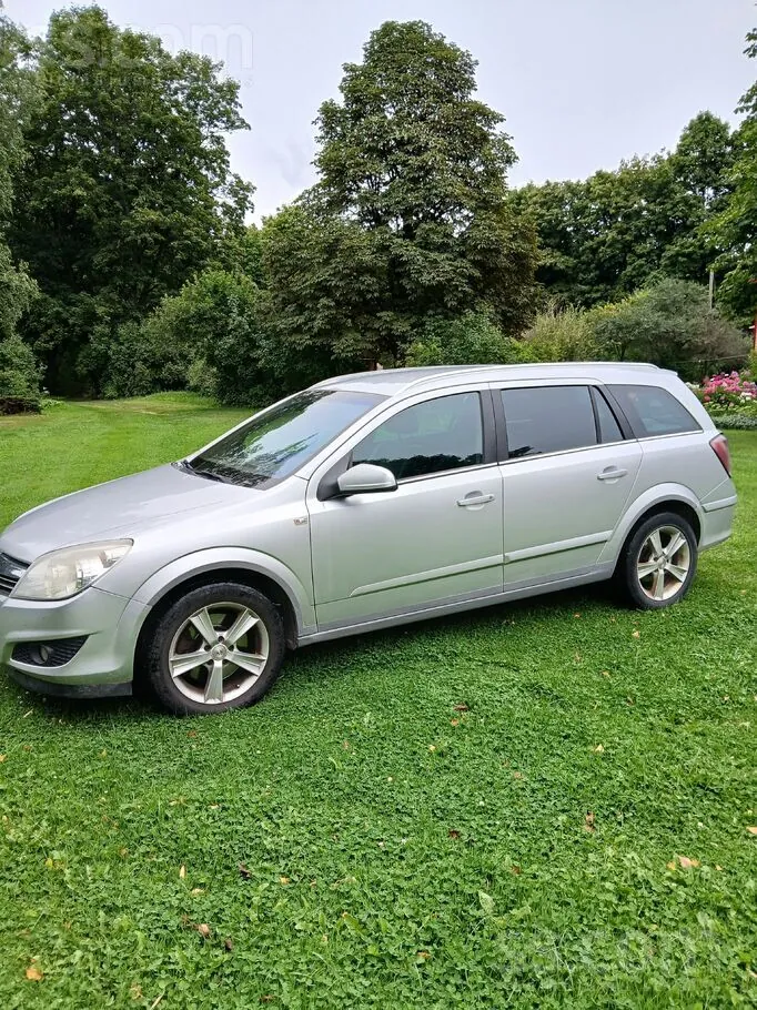 Opel Astra 2008 photo 2