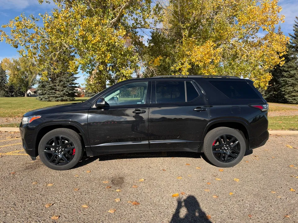 Chevrolet Traverse 2021 photo 2