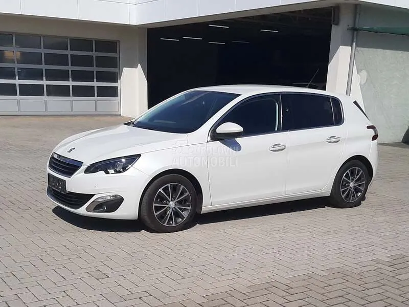 Peugeot 308 2013 photo 5