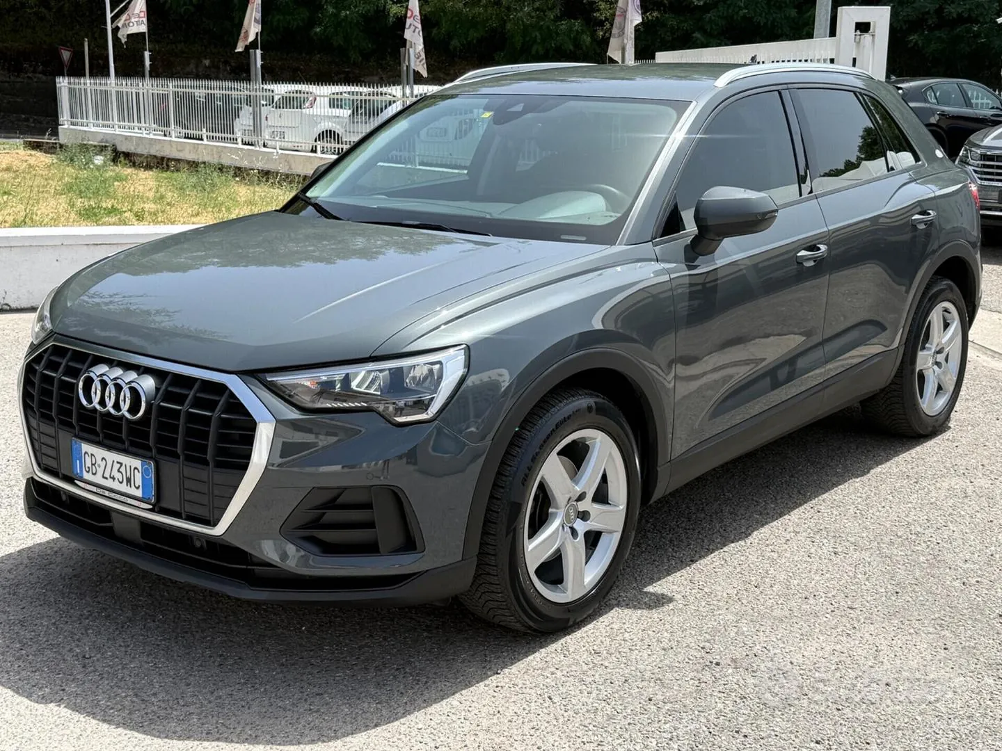 Audi Q3 2020 photo 2