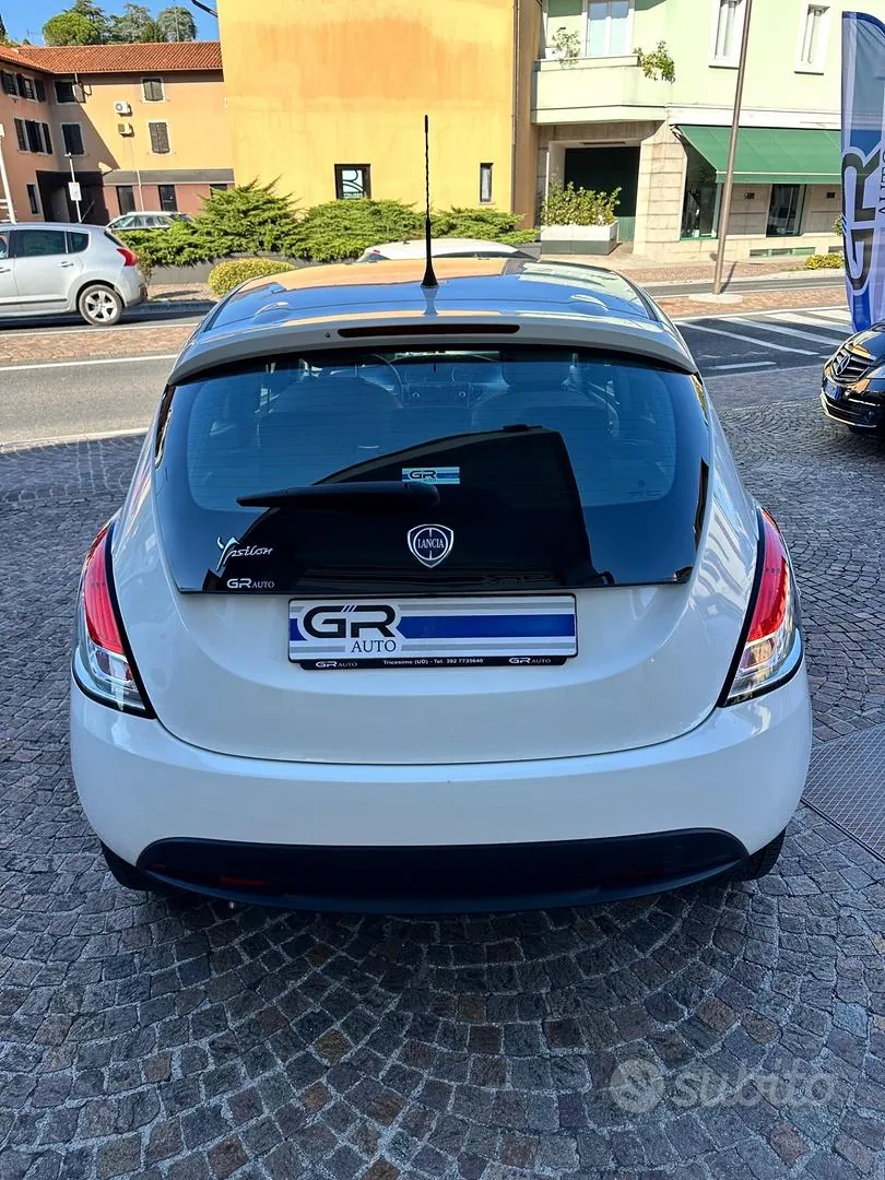 Lancia Ypsilon 2014 photo 5