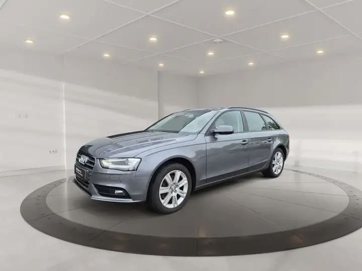 Audi A4 Avant 2015 photo 2