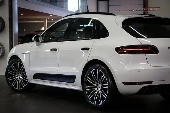 Porsche Macan Turbo 2017 photo 5