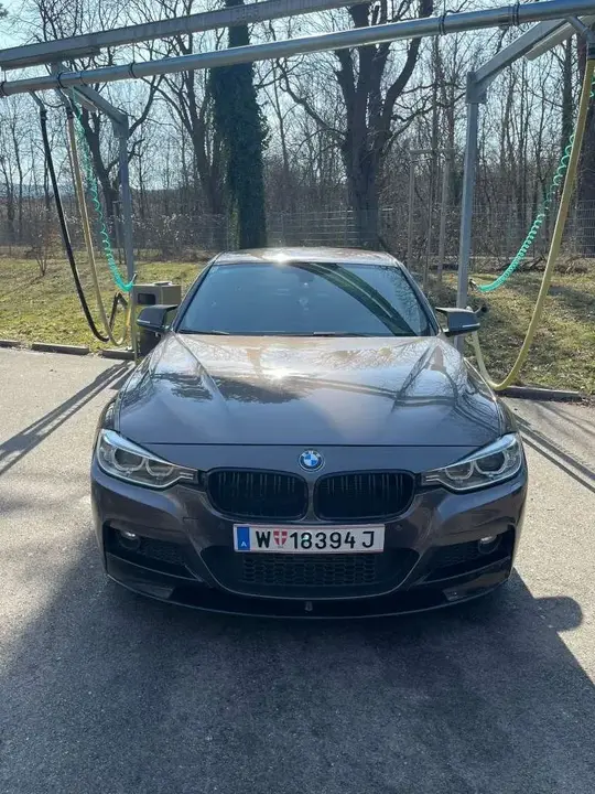 BMW 3 Series 2012 photo 3