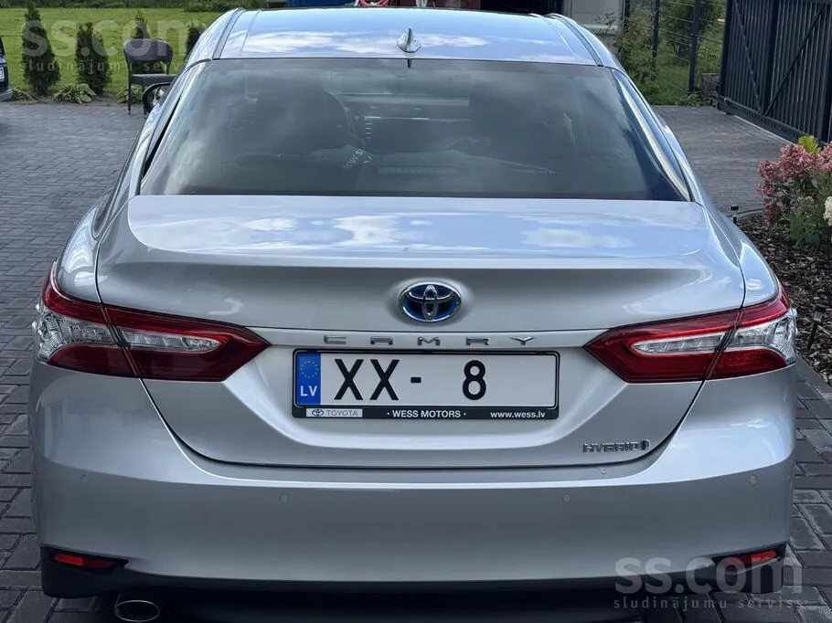 Toyota Camry 2019 photo 3