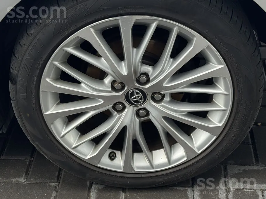 Toyota Camry 2019 photo 5