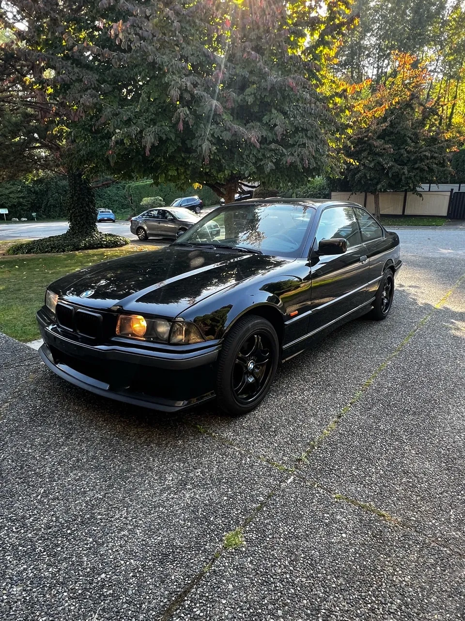 BMW 318Is 1997 photo 3