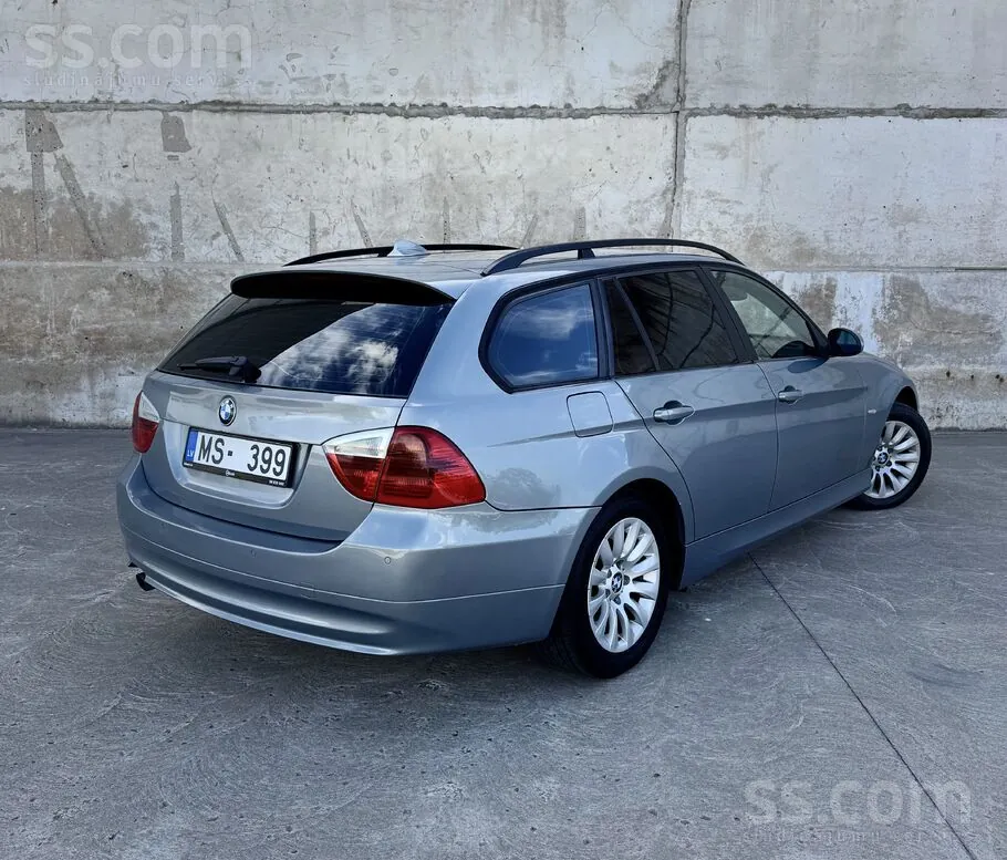 BMW 320 2008 photo 4
