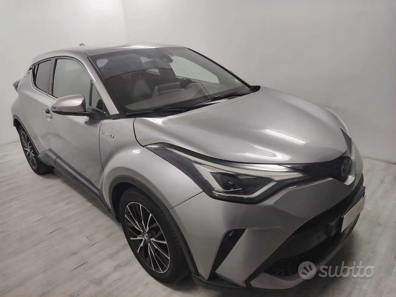 Toyota C-Hr 2020 photo 2