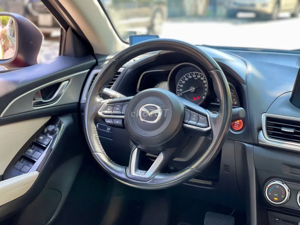 Mazda 3 2019 photo 3