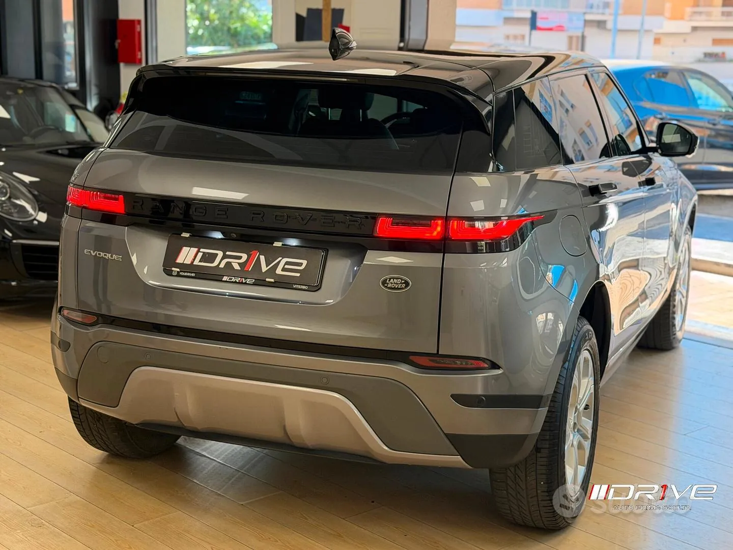 Land Rover Range Rover Evoque 2021 photo 3