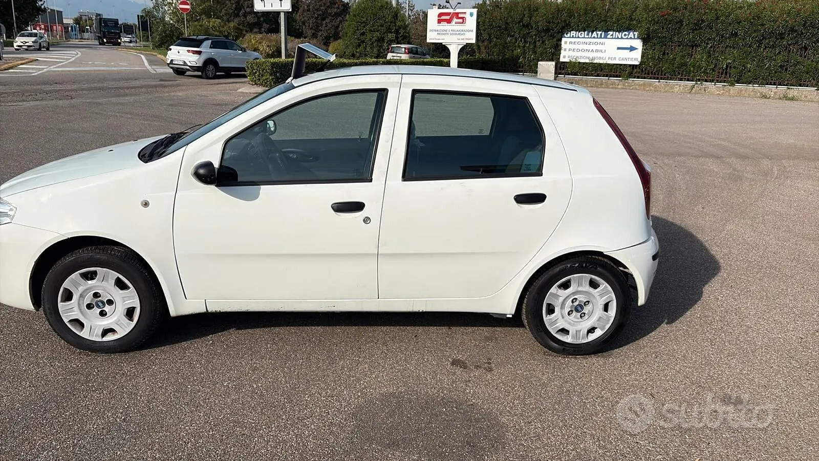 Fiat Punto 2005 photo 2