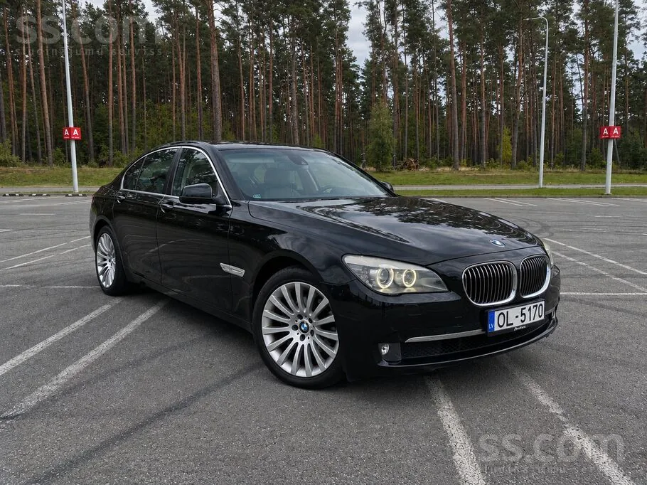 BMW 730