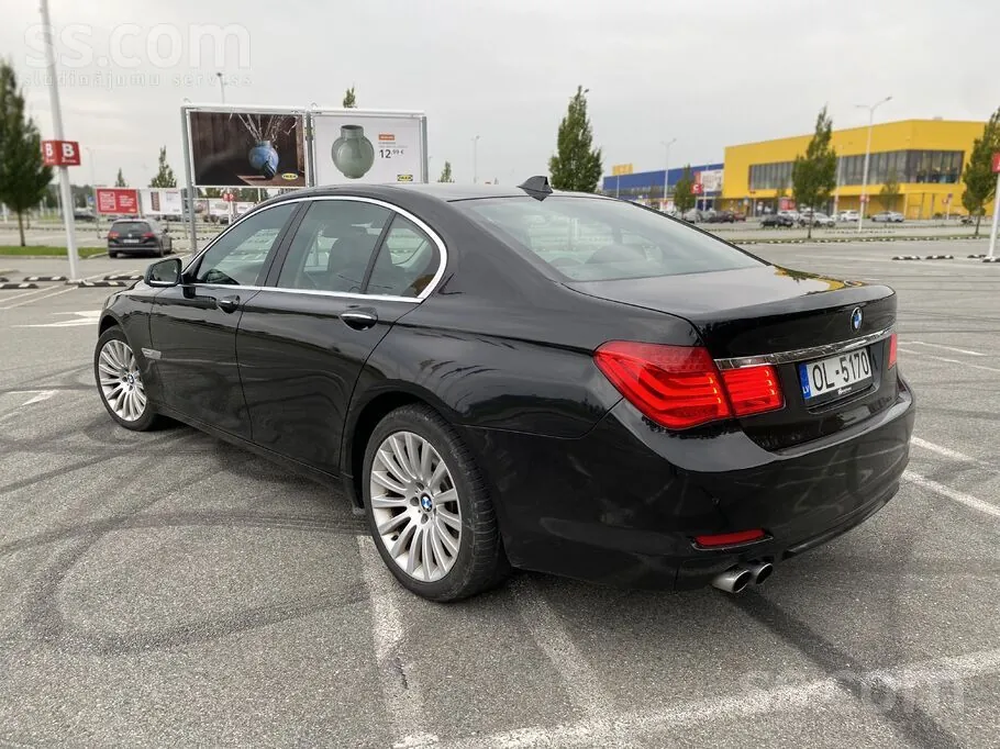 BMW 730 2009 photo 2