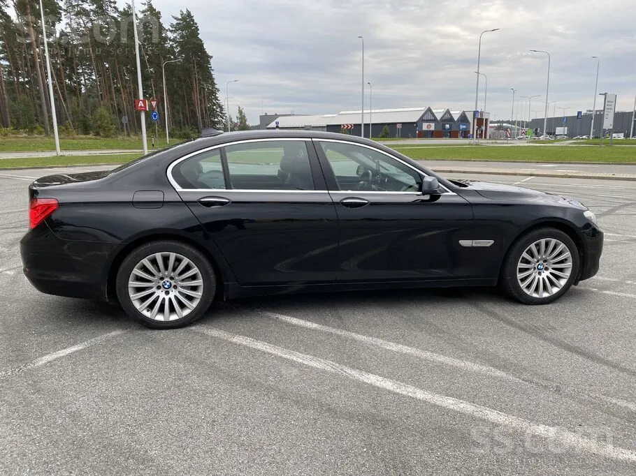 BMW 730 2009 photo 3
