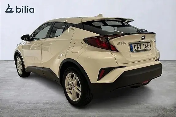 Toyota C-Hr 2020 photo 2