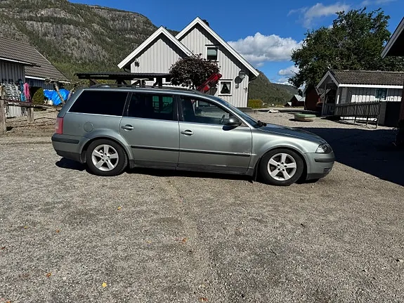 Volkswagen Passat 2004 photo 4