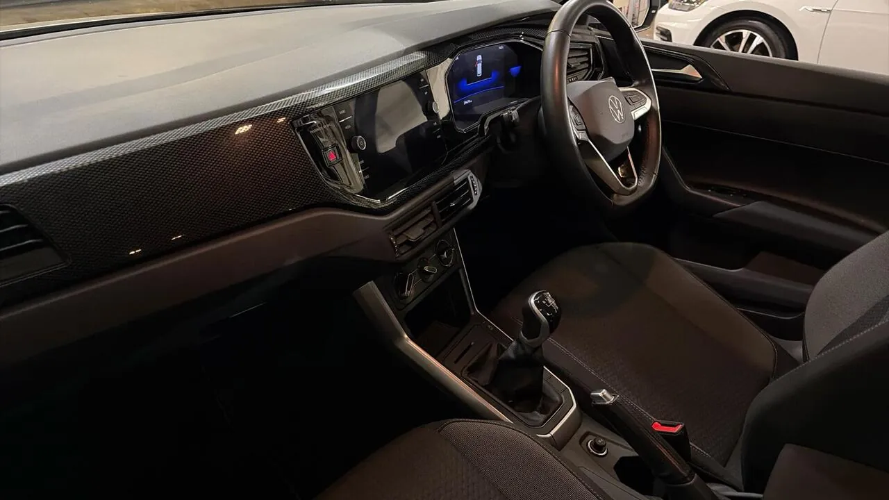 Volkswagen Polo 2023 photo 2