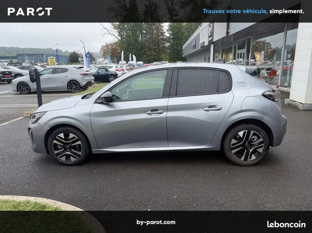 Peugeot 208 2025 photo 2