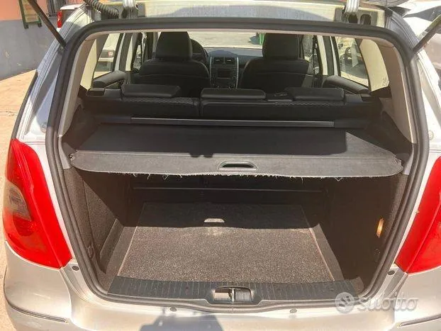 Mercedes-Benz A-Class 2009 photo 5