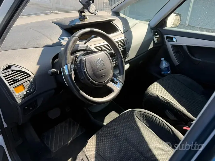 Citroen C4 Picasso 2011 photo 5