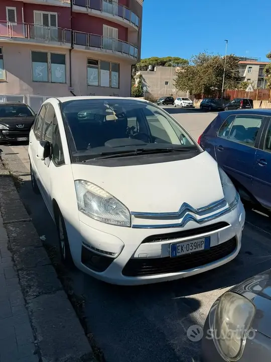 Citroen C4 Picasso 2011 photo 3