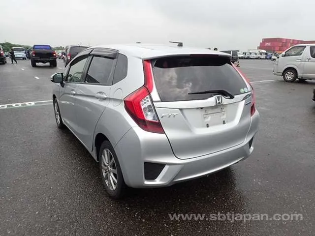 Honda Fit 2015 photo 3