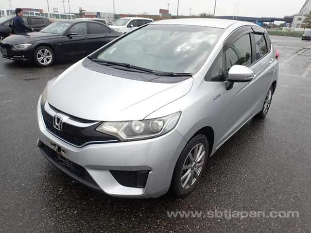 Honda Fit 2015 photo 2