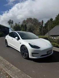 Tesla Model 3 2021 photo 2