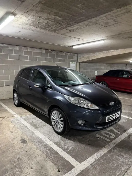 Ford Fiesta 2009 photo 3