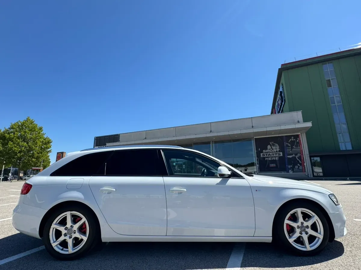 Audi A4 2015 photo 3