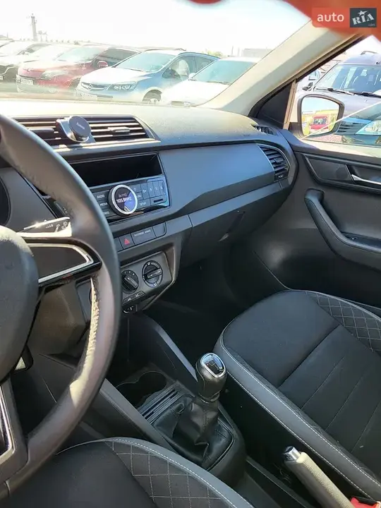Skoda Fabia 2019 photo 5