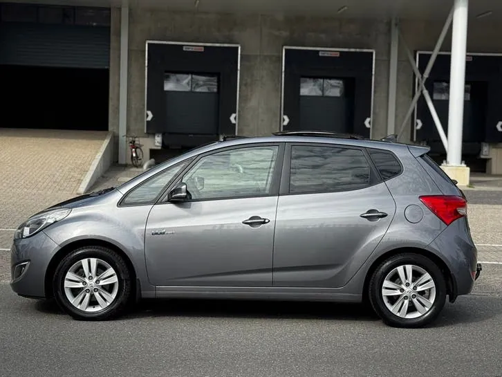 Hyundai Ix20 2012 photo 2