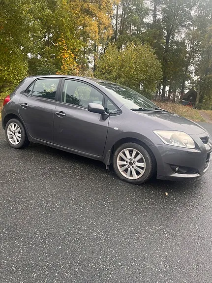 Toyota Auris 2008 photo 2
