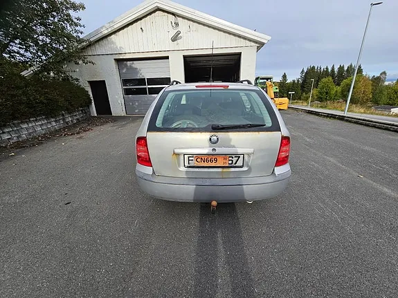 Skoda Octavia 2001 photo 3