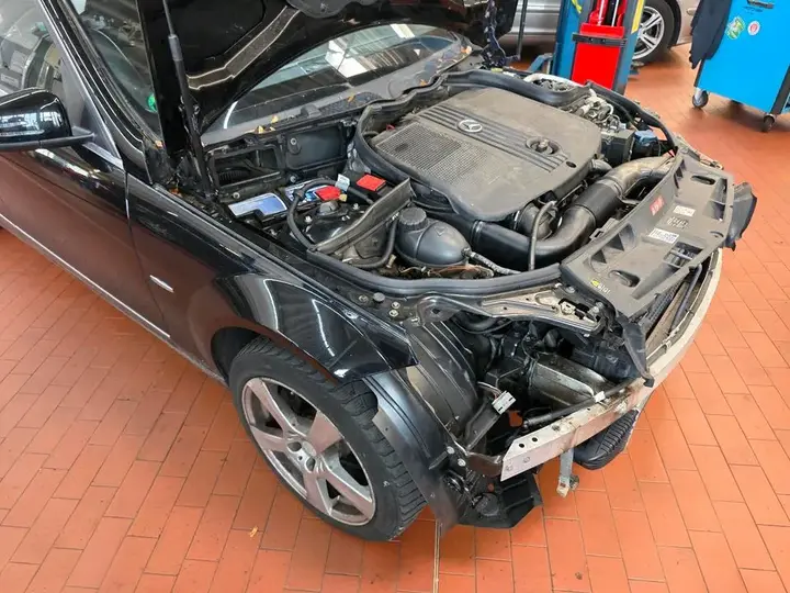 Mercedes-Benz C200