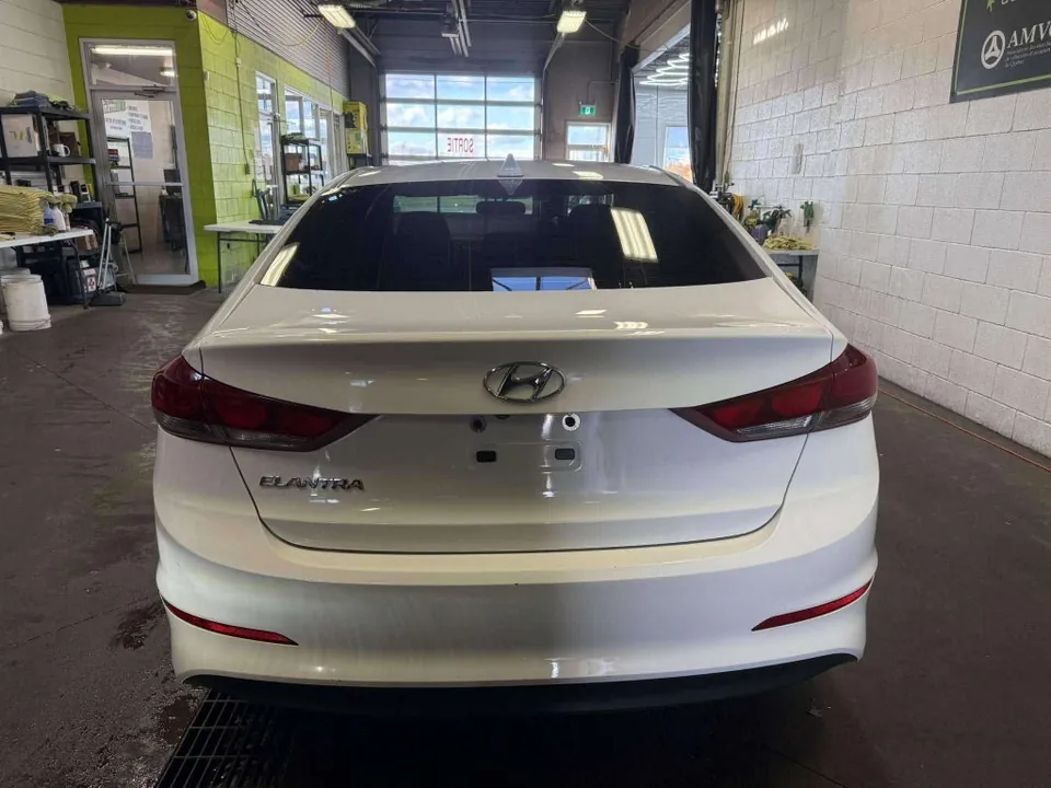 Hyundai Elantra 2018 photo 4