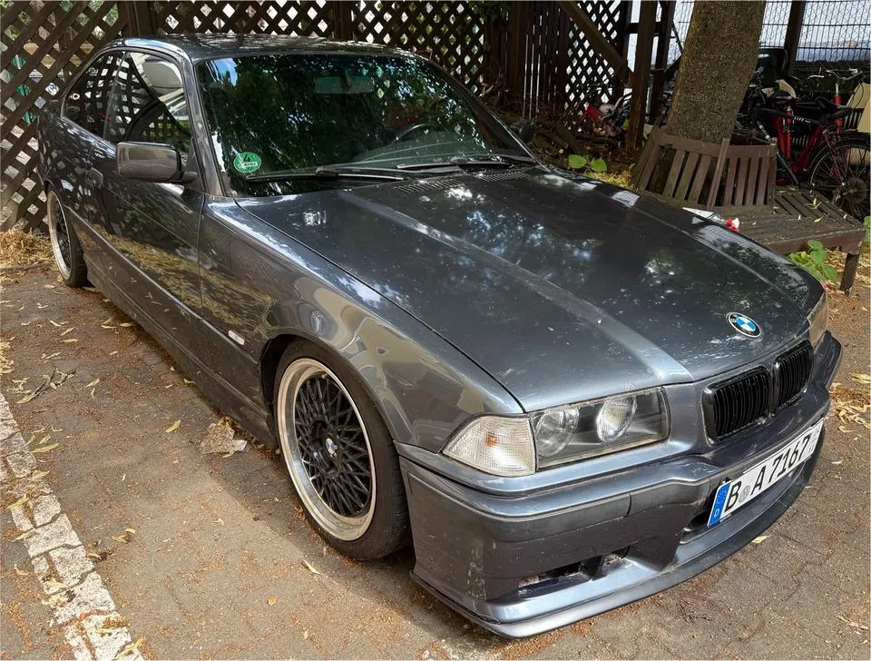 BMW 320I