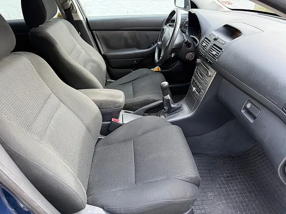 Toyota Avensis 2005 photo 5