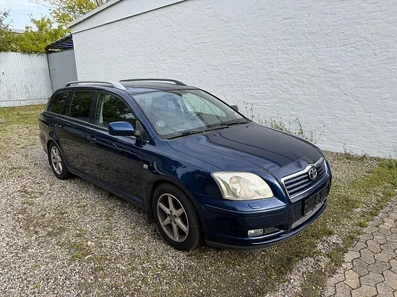 Toyota Avensis 2005 photo 2