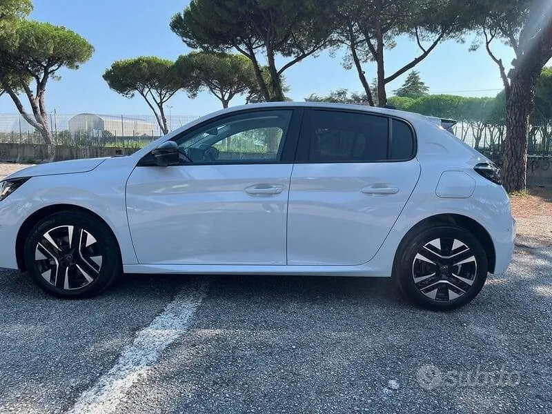 Peugeot 208 2026 photo 3