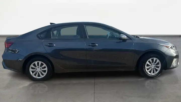 Kia Forte 2024 photo 3