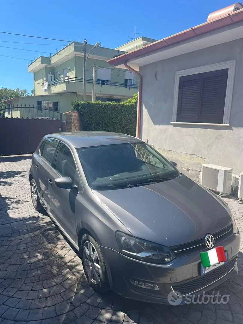 Volkswagen Polo 2011 photo 2